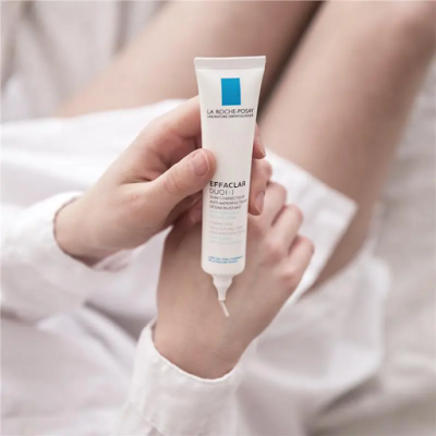 Cách dùng bộ sản phẩm Effaclar
