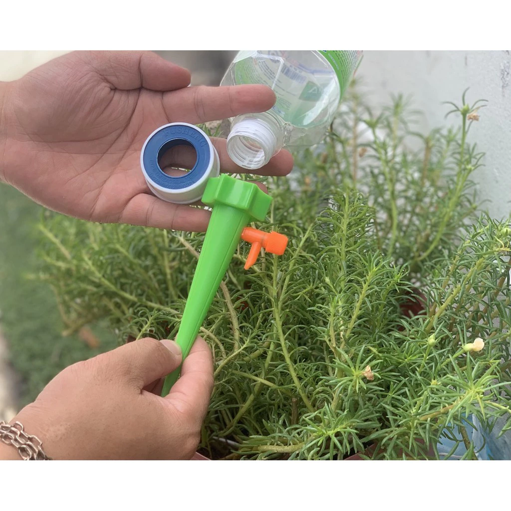 Set 5 Đầu tưới nhỏ giọt gắn vỏ chai nhựa có đầu béc điều chỉnh lưu lượng tưới lắp vừa hầu hết chai nước ngọt - Ảnh 4